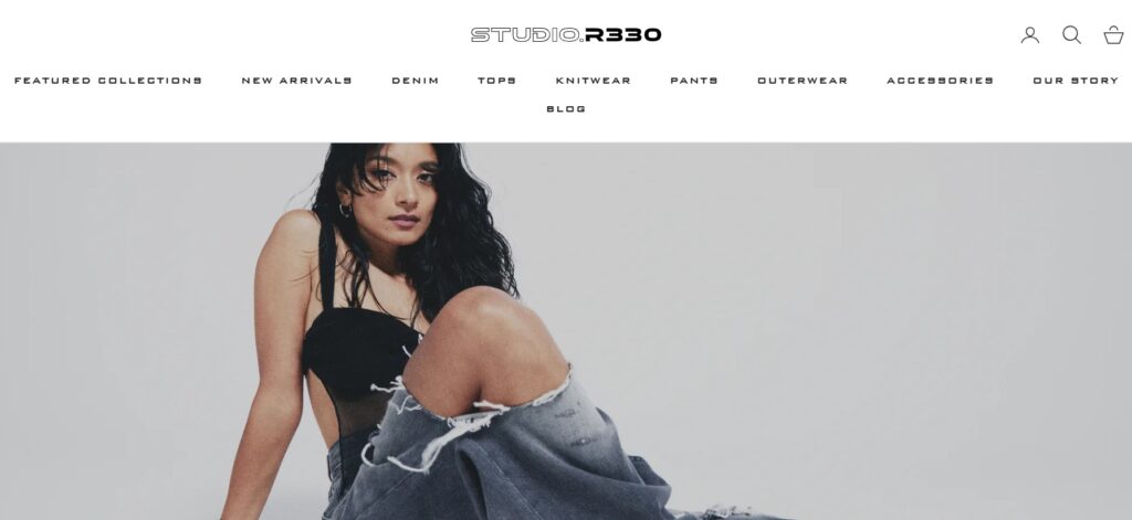 STUDIO R330 公式サイト ローラ